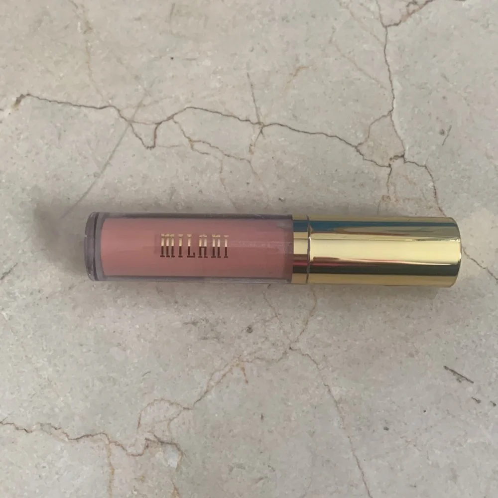 Milani nourishing lip